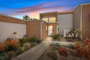 1051 S Highland St #a, MOUNT DORA