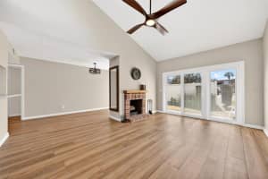 1051 HIGHLAND STREET, MOUNT DORA, FL 32757 - MLS#MFRG5108247