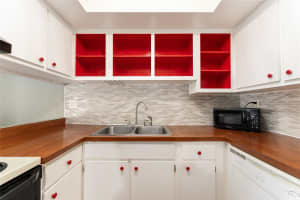 2400 FOREST DRIVE, INVERNESS, FL 34453 - MLS#MFRG5108320