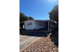 816 BEECHWOOD AVENUE, LADY LAKE, FL 32159 - MLS#MFRG5108321