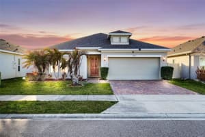 9792 Kinmore Dr, GROVELAND