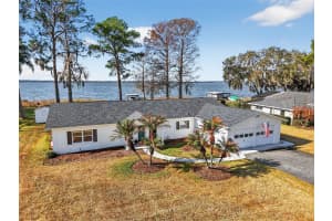 33225 LAKESHORE DRIVE, TAVARES, FL 32778 - MLS#MFRG5108512