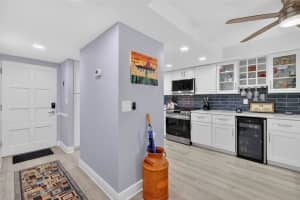 101 GRANDVIEW STREET, MOUNT DORA, FL 32757 - MLS#MFRG5108622