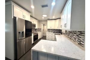 704 11TH AVENUE, MOUNT DORA, FL 32757 - MLS#MFRG5108694