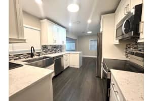 704 11TH AVENUE, MOUNT DORA, FL 32757 - MLS#MFRG5108694