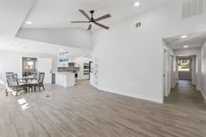 118 GRANDVIEW STREET, MOUNT DORA, FL 32757 - MLS#MFRG5108730