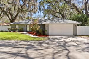 405 MIRROR LAKE DRIVE, FRUITLAND PARK, FL 34731 - MLS#MFRG5108977