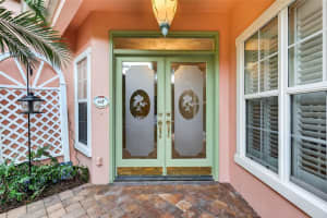 618 HIGH POINT DRIVE, MOUNT DORA, FL 32757 - MLS#MFRG5109119