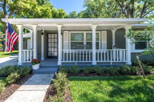 1210 N Donnelly St, MOUNT DORA