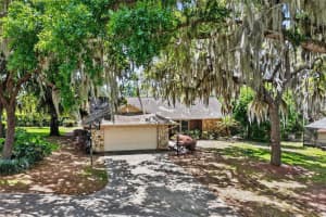 50 COURT DRIVE, EUSTIS, FL 32726 - MLS#MFRG5109203