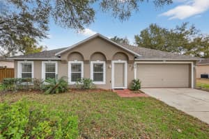 615 Briarcliff Rd, EUSTIS