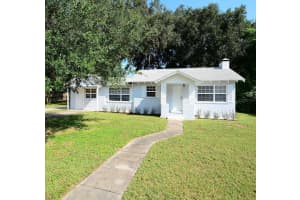 111 E Charlotte Ave, EUSTIS