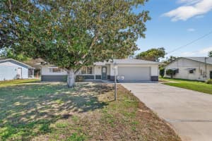 623 THIRD AVENUE, LADY LAKE, FL 32159 - MLS#MFRG5109386