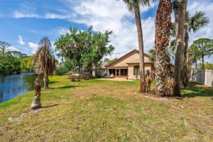 1010 VINDALE ROAD, TAVARES, FL 32778 - MLS#MFRG5109538