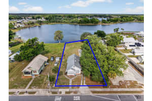 272 CENTRAL/SR19S AVENUE, UMATILLA, FL 32784 - MLS#MFRG5109648