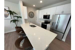 1129 E CAROLINE STREET, TAVARES, FL 32778 - MLS#MFRG5109792