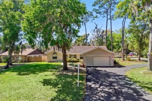 504 COUNTY ROAD 468, FRUITLAND PARK, FL 34731 - MLS#MFRG5109850
