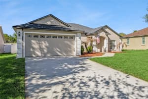 511 LAKE SUMNER DRIVE, GROVELAND, FL 34736 - MLS#MFRG5109870