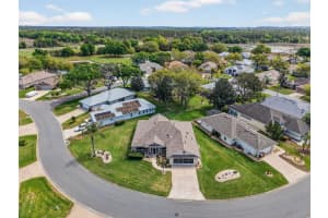 21811 KING HENRY AVENUE, LEESBURG, FL 34748 - MLS#MFRG5109896