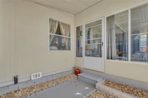 180 PARADISE N, LEESBURG, FL 34788 - MLS#MFRG5109898