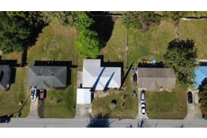 443 WINNERS CIRCLE, LADY LAKE, FL 32159 - MLS#MFRG5110036