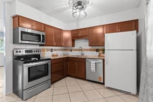 1101 SPRUCE COURT, TAVARES, FL 32778 - MLS#MFRG5110166