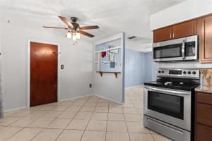 1101 SPRUCE COURT, TAVARES, FL 32778 - MLS#MFRG5110166