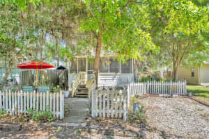 140 JOHNS STREET, MOUNT DORA, FL 32757 - MLS#MFRG5110232