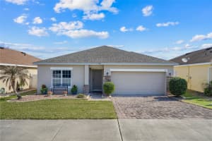 489 Kestrel Dr, GROVELAND