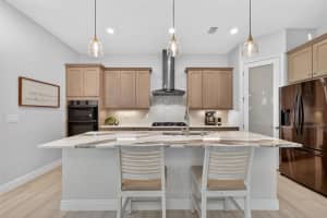 8228 BRIDGEPORT BAY CIRCLE, MOUNT DORA, FL 32757 - MLS#MFRG5110505