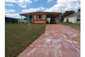 913 BEECHWOOD AVENUE, LADY LAKE, FL 32159 - MLS#MFRG5110545