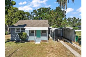 105 W Stevens Ave, EUSTIS
