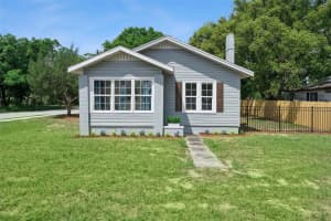 1628 S Grove St, EUSTIS