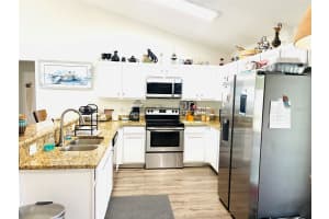 MLS# MFRG5110795, Umatilla, Florida 32784