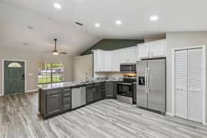 1711 CHARLESTON LANE, ST CLOUD, FL 34769 - MLS#MFRG5110819