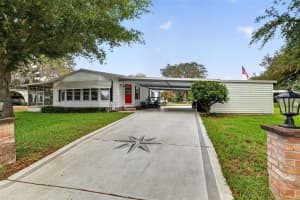705 Devon Dr, LADY LAKE