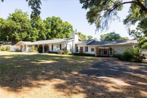 1505 E Crooked Lake Dr, EUSTIS