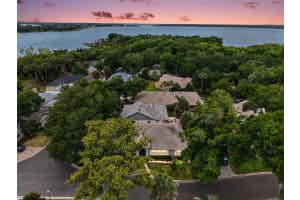 605 SANDLAKE COURT, MOUNT DORA, FL 32757 - MLS#MFRG5111209