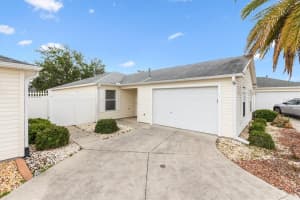 979 Smyrna St, THE VILLAGES