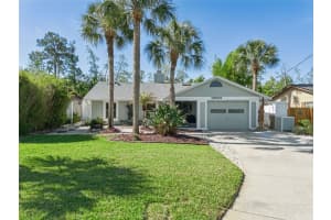 13502 Country Club Dr, TAVARES