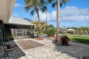 13502 COUNTRY CLUB DRIVE, TAVARES, FL 32778 - MLS#MFRG5111423