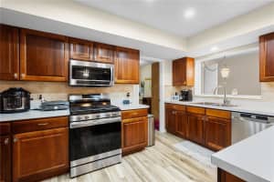 2122 RAMBLEWOOD LANE, BRANDON, FL 33510 - MLS#MFRG5111473