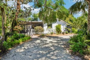 1073 CENTRAL STREET, MOUNT DORA, FL 32757 - MLS#MFRG5111509