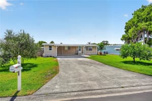 957 TODD WAY, TAVARES, FL 32778 - MLS#MFRG5111601