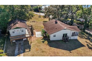 1725 Hamilton St, EUSTIS