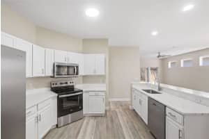 1212 LONGVILLE CIRCLE, TAVARES, FL 32778 - MLS#MFRG5111811