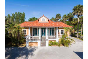 533 CENTER STREET, EUSTIS, FL 32726 - MLS#MFRG5111820