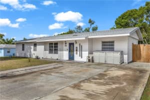 1020 Cobblestone Ave, DELTONA