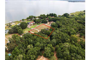 1017 SHORE ACRES DRIVE, LEESBURG, FL 34748 - MLS#MFRG5112017