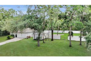 40206 PALM STREET, LADY LAKE, FL 32159 - MLS#MFRG5112373